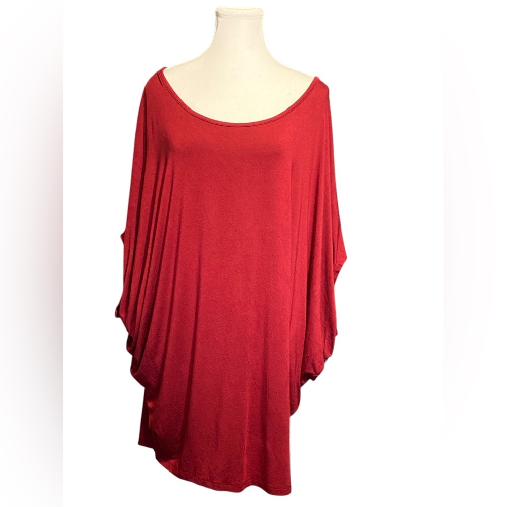 Elegant Red Women's Top size XXL
BIN#12